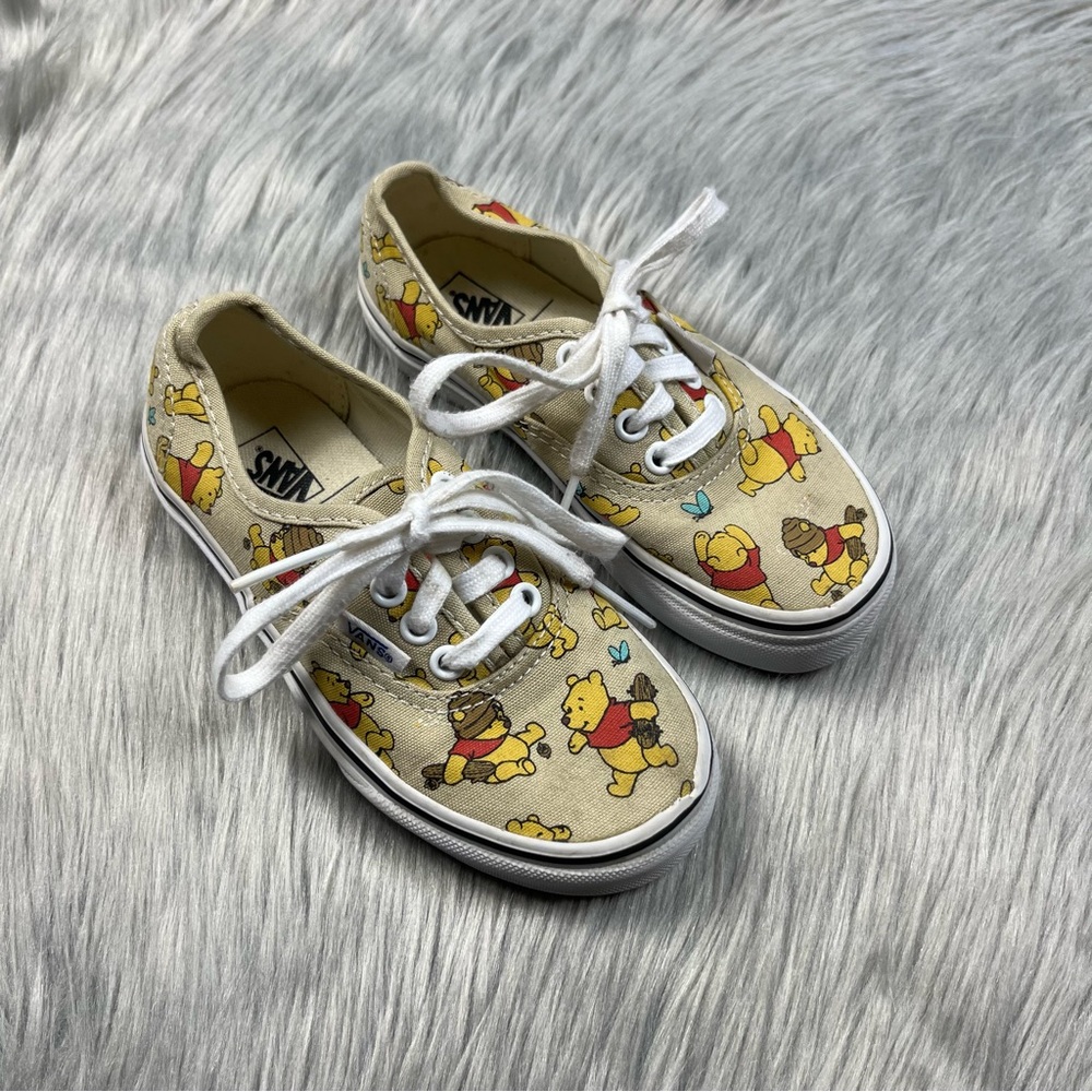 Disney Winnie the Pooh vans little kids size 12
